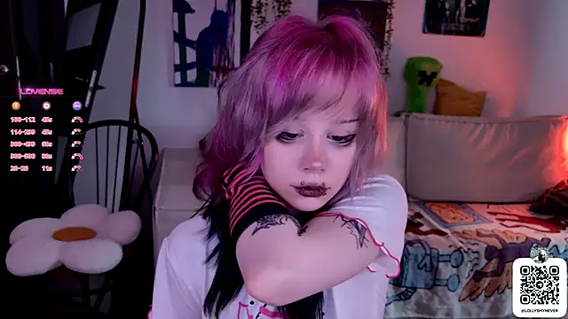 Snapshot of Lollyshy chatting on October 2025 10:34:02 AM Lollyshy online show from October 2025 10:34:02 AM