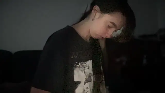 Rosea Champagne online show from October 2025 01:33:02 PM