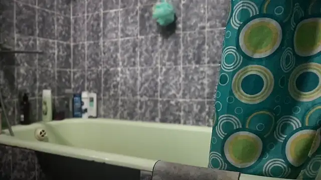 Rosea Champagne online show from October 2025 01:12:01 PM