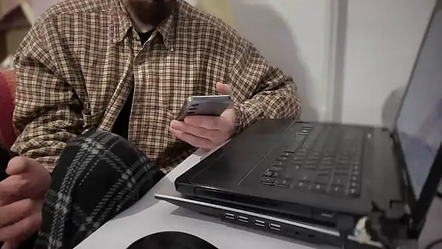 Rosea Champagne online show from October 2025 01:24:02 PM