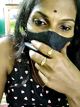 Snapshot of Honey_rosetamil chatting on October 2025 05:08:02 PM Honey rosetamil online show from October 2025 05:08:02 PM