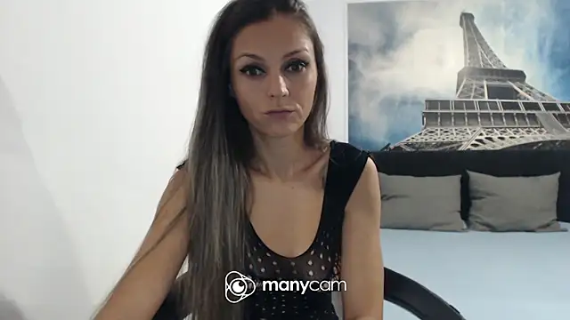 Snapshot of RheaEtthan chatting on October 2025 08:17:01 PM RheaEtthan online show from October 2025 08:17:01 PM