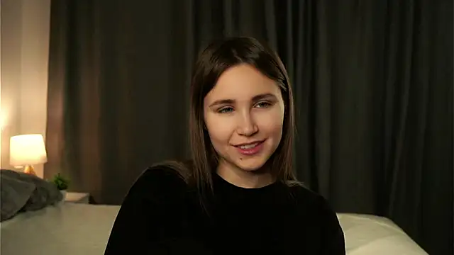 Snapshot of EthalFlowers chatting on October 2025 11:28:02 PM EthalFlowers online show from October 2025 11:28:02 PM