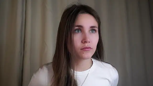 Snapshot of EthalFlowers chatting on November 2025 01:17:02 AM EthalFlowers online show from November 2025 01:17:02 AM