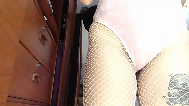 Snapshot of karlamoon23 chatting on October 2025 08:51:02 PM karlamoon23 online show from October 2025 08:51:02 PM