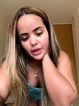 lorenalola online show from October 2025 07:58:02 PM