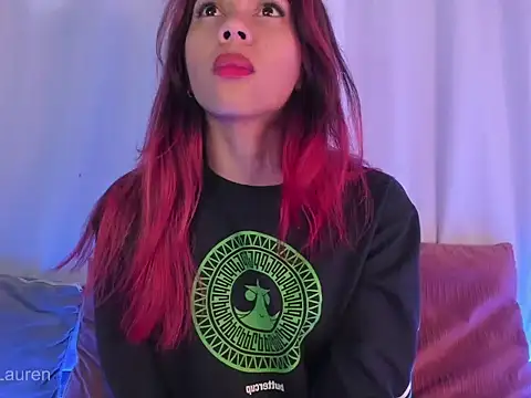 Snapshot of Laurenn_2 chatting on November 2025 04:18:02 PM Laurenn 2 online show from November 2025 04:18:02 PM