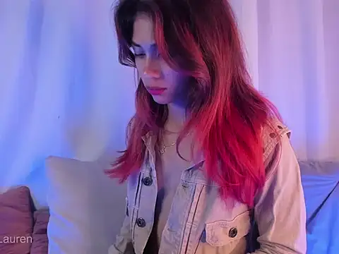 Snapshot of Laurenn_2 chatting on November 2025 03:29:02 AM Laurenn 2 online show from November 2025 03:29:02 AM