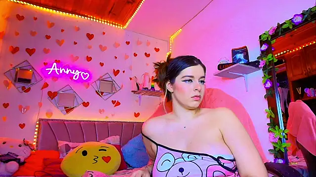 Anny Hurtado online show from September 2025 06:19:02 AM