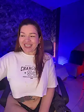 Snapshot of Bigass_curvy chatting on November 2025 11:47:01 PM Bigass curvy online show from November 2025 11:47:01 PM