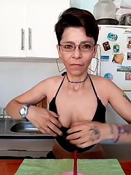 Lulypsicologasexual online show from October 2025 01:19:01 PM