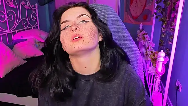 Dark Shine online show from October 2025 05:49:02 AM