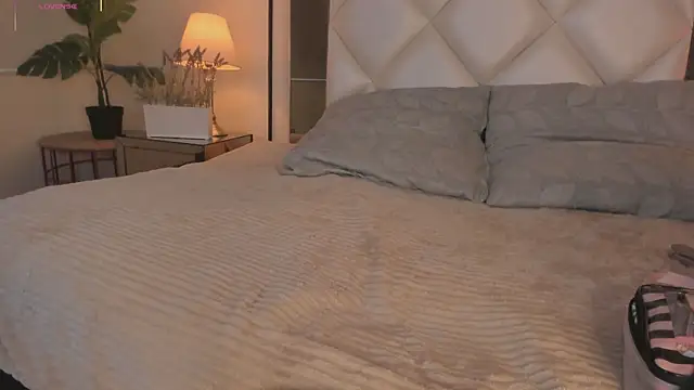 Snapshot of Megan_DH chatting on October 2025 11:54:02 AM Megan DH online show from October 2025 11:54:02 AM