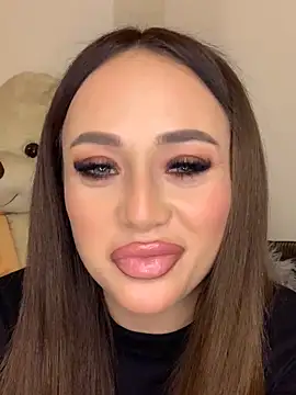 hannacandii online show from November 2025 05:46:02 PM