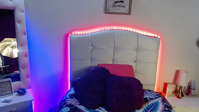 elapetitie online show from October 2025 03:10:02 AM