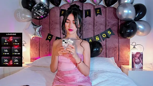 ValeskaZuev1 online show from September 2025 08:13:02 PM