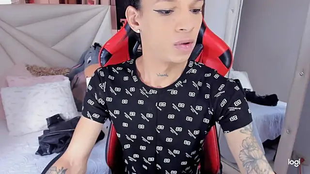 Snapshot of sara_slut21 chatting on December 2024 01:55:02 PM sara slut21 online show from December 2024 01:55:02 PM