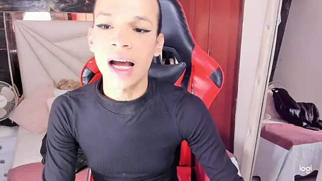 Snapshot of sara_slut21 chatting on December 2024 03:41:02 PM sara slut21 online show from December 2024 03:41:02 PM