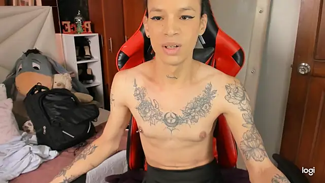 Snapshot of sara_slut21 chatting on December 2024 04:40:02 PM sara slut21 online show from December 2024 04:40:02 PM