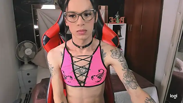 Snapshot of sara_slut21 chatting on December 2024 05:03:01 PM sara slut21 online show from December 2024 05:03:01 PM