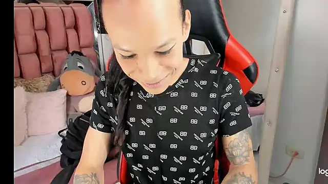 Snapshot of sara_slut21 chatting on January 2025 08:30:02 PM sara slut21 online show from January 2025 08:30:02 PM