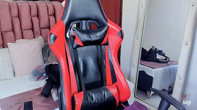 Snapshot of sara_slut21 chatting on January 2025 10:26:01 PM sara slut21 online show from January 2025 10:26:01 PM