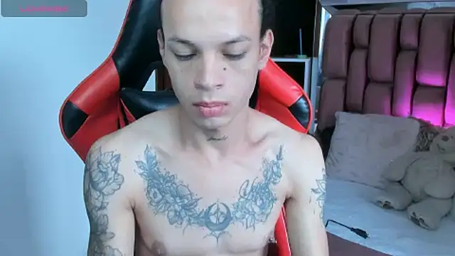 Snapshot of sara_slut21 chatting on March 2025 06:04:02 PM sara slut21 online show from March 2025 06:04:02 PM