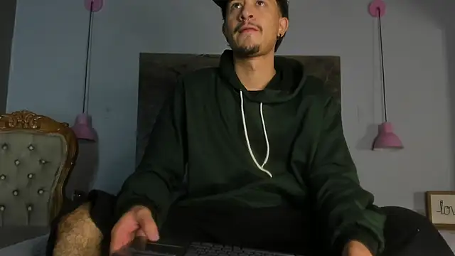 DimitriDeluxe online show from October 2025 12:28:02 PM