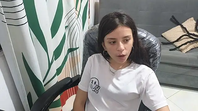 Snapshot of kathie_lozada chatting on October 2025 04:31:02 AM kathie lozada online show from October 2025 04:31:02 AM