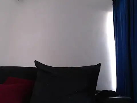 Snapshot of evilheart_69 chatting on October 2025 01:07:01 PM evilheart 69 online show from October 2025 01:07:01 PM