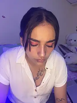 Snapshot of MiaRousexxx_ chatting on October 2025 12:52:01 AM MiaRousexxx online show from October 2025 12:52:01 AM