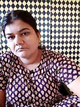 Snapshot of Meenu_tiwari chatting on September 2025 11:23:02 AM Meenu tiwari online show from September 2025 11:23:02 AM