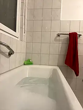 Emilia Mausi online show from September 2025 06:00:01 PM