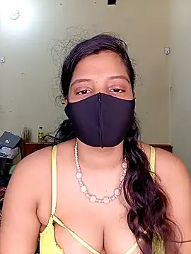 Snapshot of Rose-luckey chatting on October 2025 05:37:01 AM Rose-luckey online show from October 2025 05:37:01 AM