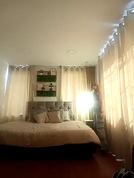 Snapshot of zohet_kriss chatting on October 2025 02:37:02 PM zohet kriss online show from October 2025 02:37:02 PM