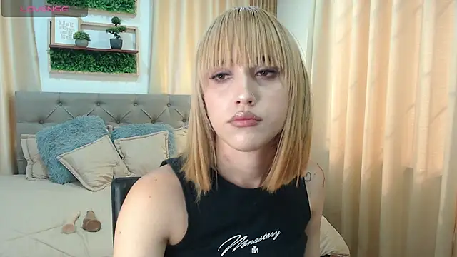 Snapshot of zohet_kriss chatting on October 2025 02:29:01 PM zohet kriss online show from October 2025 02:29:01 PM