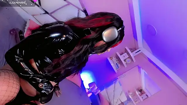 Snapshot of Ariia-janee chatting on November 2025 06:01:01 AM Ariia-janee online show from November 2025 06:01:01 AM