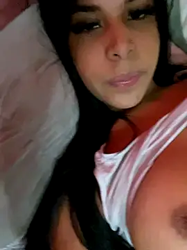 Snapshot of scarlett_buunny chatting on September 2025 08:25:01 PM scarlett buunny online show from September 2025 08:25:01 PM