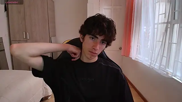 Snapshot of Nude_Boy18 chatting on September 2025 09:48:02 PM Nude Boy18 online show from September 2025 09:48:02 PM