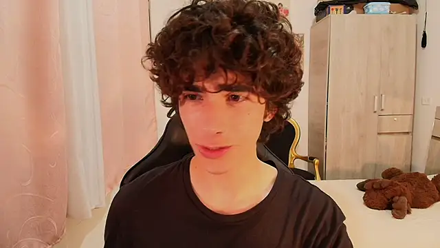 Snapshot of Nude_Boy18 chatting on October 2025 06:43:02 AM Nude Boy18 online show from October 2025 06:43:02 AM