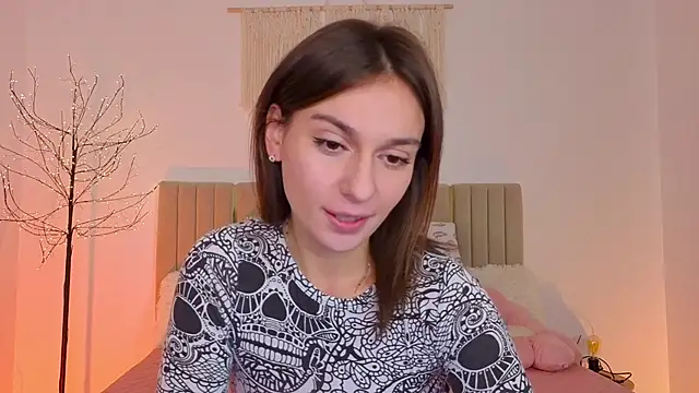 Snapshot of Little_mia__ chatting on November 2025 09:03:02 PM Little mia online show from November 2025 09:03:02 PM