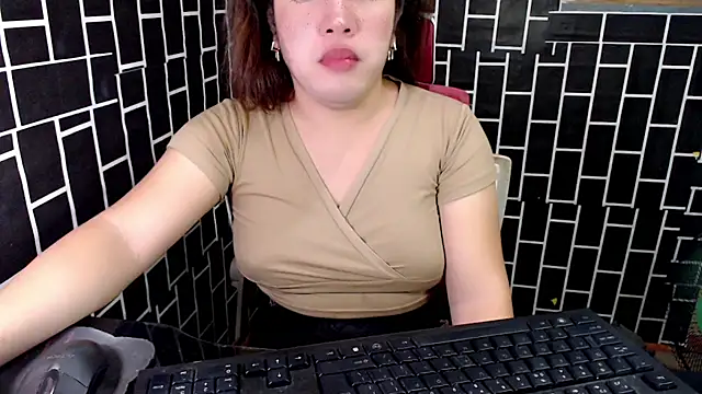 xUrDreamSlutWhore online show from September 2025 04:06:01 PM