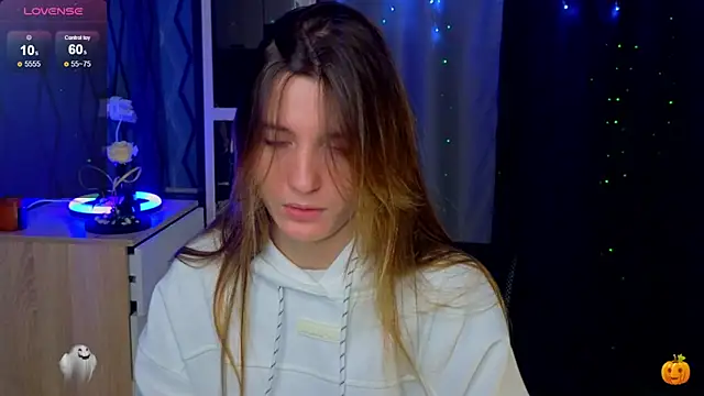 Snapshot of Vetta11 chatting on October 2025 03:30:01 AM Vetta11 online show from October 2025 03:30:01 AM