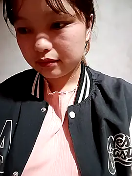 XoiXoi232 online show from October 2025 01:40:02 PM