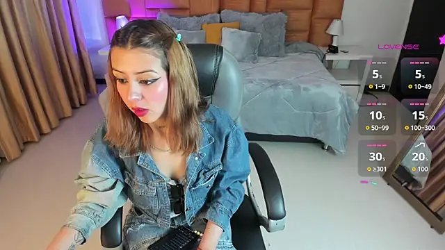 Catti Brie online show from September 2025 11:32:01 AM