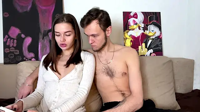 Petal Couple online show from November 2025 02:18:01 PM