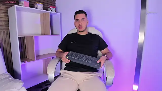 Axel grey  online show from October 2025 12:17:01 PM