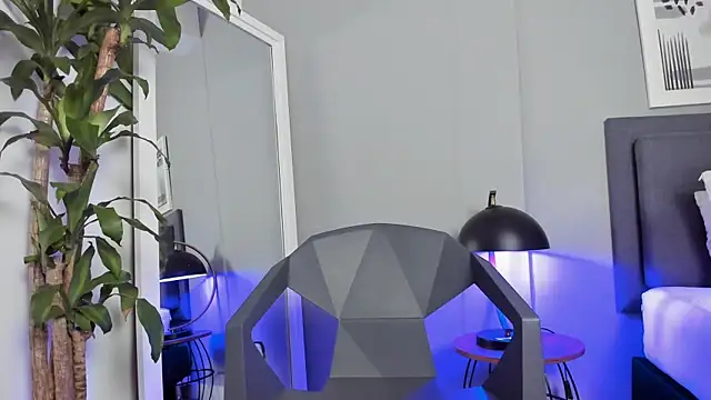 Snapshot of Tylerffoxx chatting on October 2025 08:37:02 PM Tylerffoxx online show from October 2025 08:37:02 PM