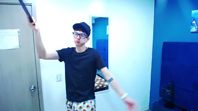 Jheampiiero online show from September 2025 01:58:01 PM