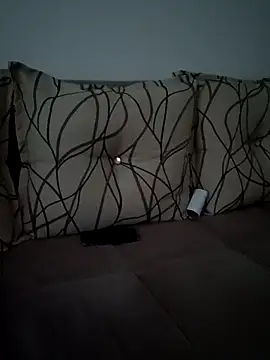 OGUZOZAN online show from September 2025 04:18:02 AM